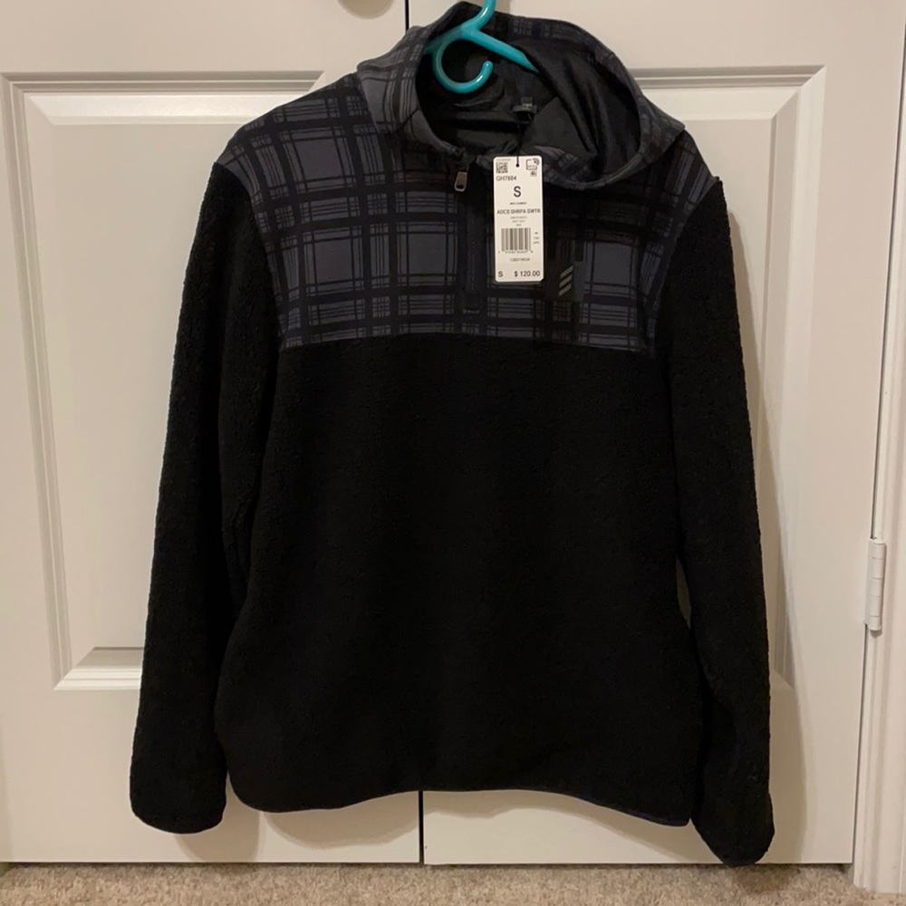 NWT Adicross Sherpa Hooded sweater. Size S 3/4 Zip